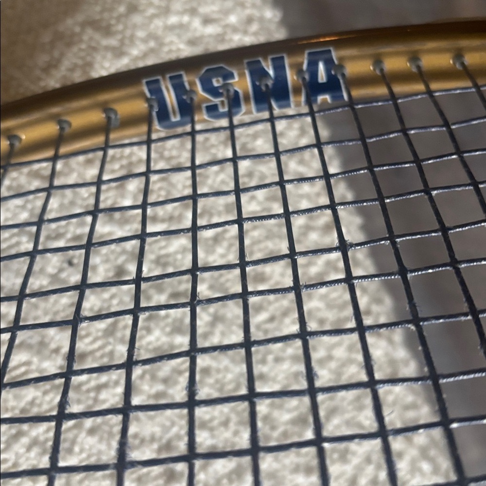 Harrow squash racket for the US
Naval Academy squash team - M140 - Picture 6 of 6